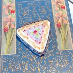 Vintage Limoges trinket box